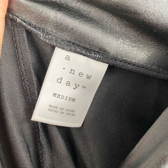 a new day Black Faux Leather High Rise Pull On Skinny Fit Pants size M - Picture 2 of 3